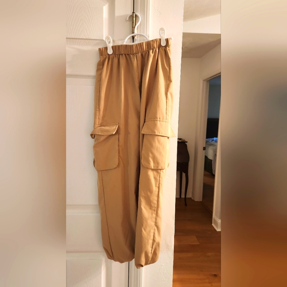 Tan pocket pants